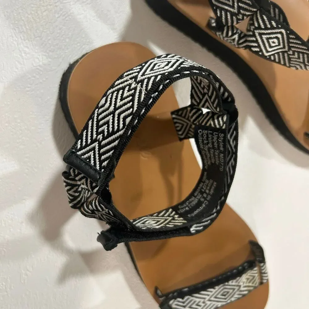 Madewell Black & White Geometric Strap Sandals Size 8.5 Boho Tribal Flat Sandals